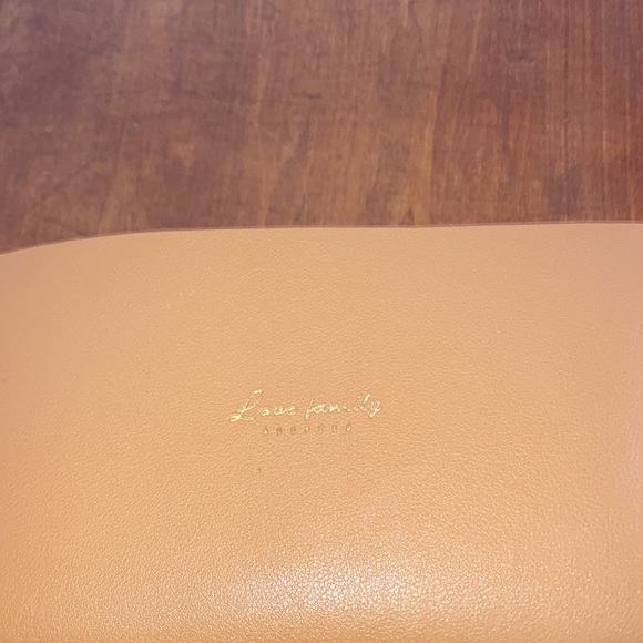 🔨📚 LEATHER BOOK BASKET • AUSTIN, TX STYLE ✂️📕 - Picture 4 of 6